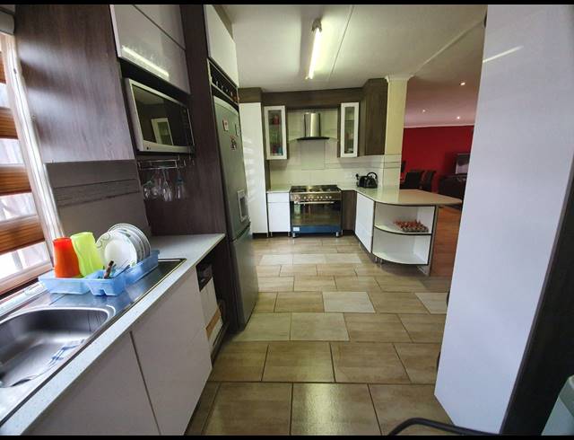 2 BEDROOM HOUSE SOLD IN THERESAPARK
